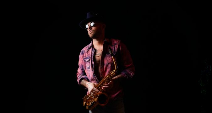 Jimmy Sax in Concerto a Pompei: un vento epico sotto le stelle